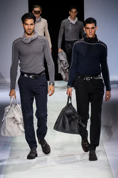 Look 28